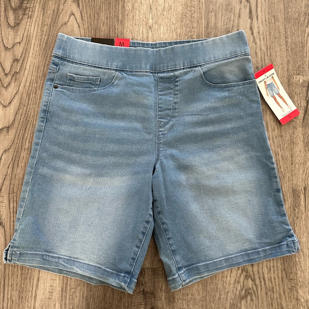DKNY Jeans Womens Lightweight Pull On Bermuda Short